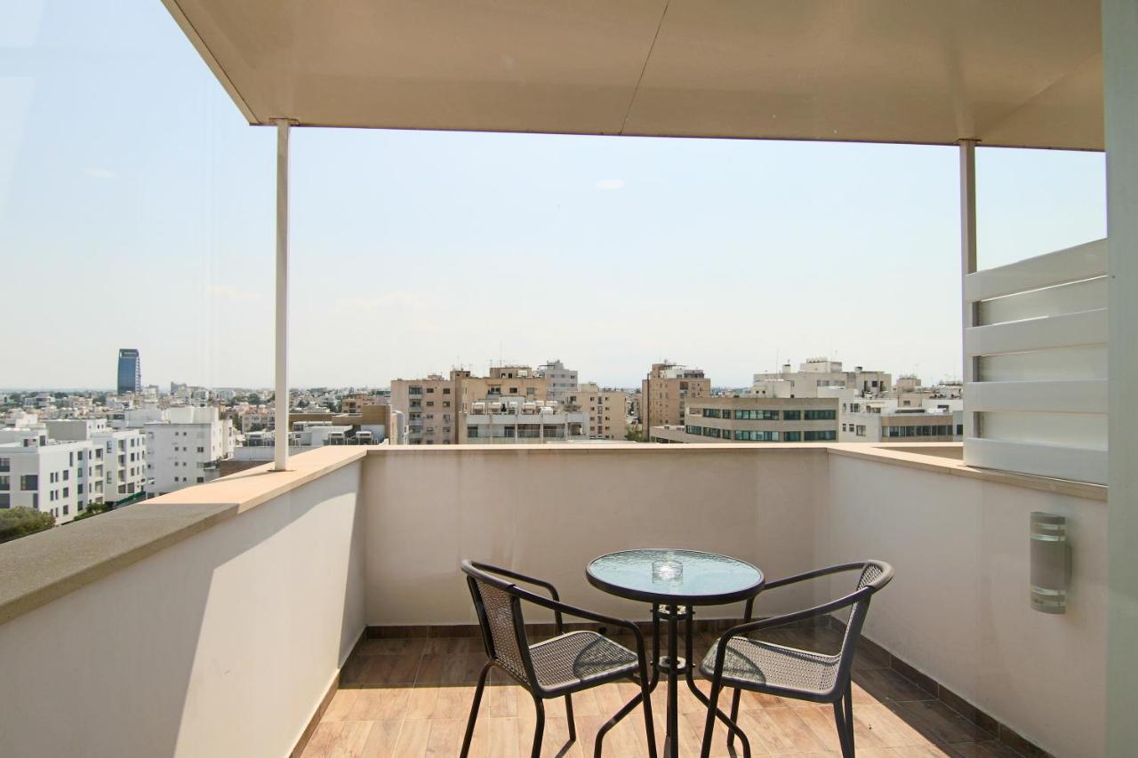 Phaedrus Living: Luxury Suite Nicosia 509 Luaran gambar
